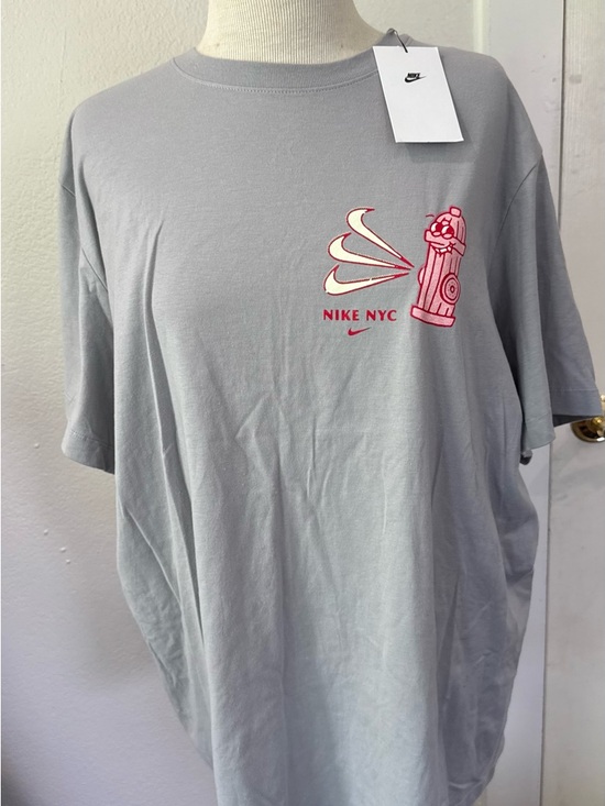 Nike Other - Nike Men's Light Gray Tee with Pink Graphic - NYC Fire Hydrant Motif